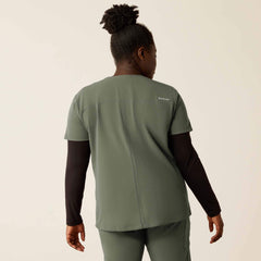 Ariat Clara 6 Pocket Scrub Top Women