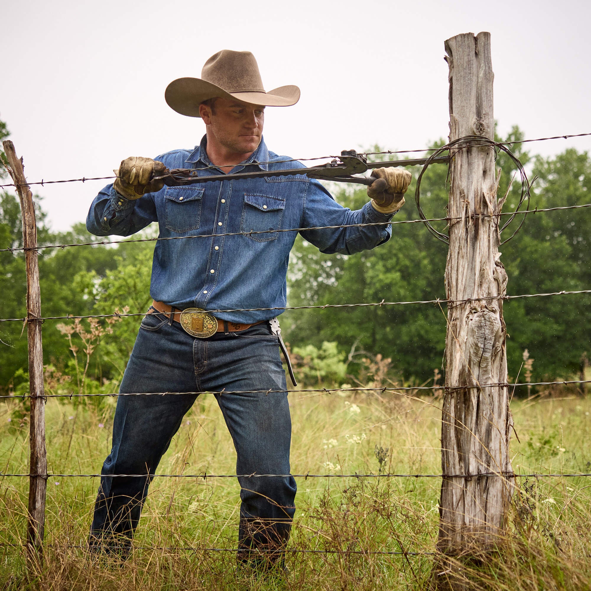 Ariat Classic Denim Shirt Men|Trends