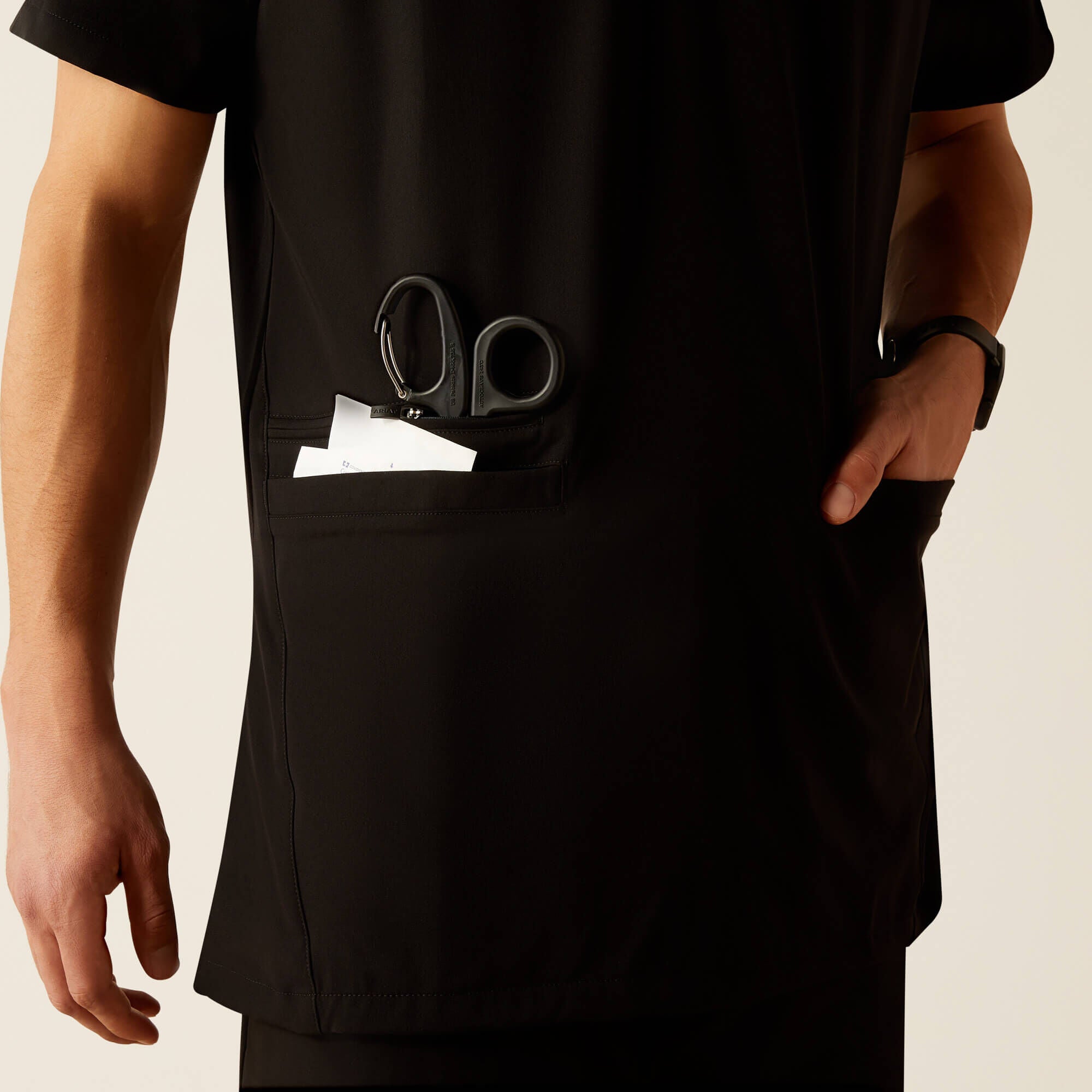 Ariat Derham 6 Pocket Scrub Top Men