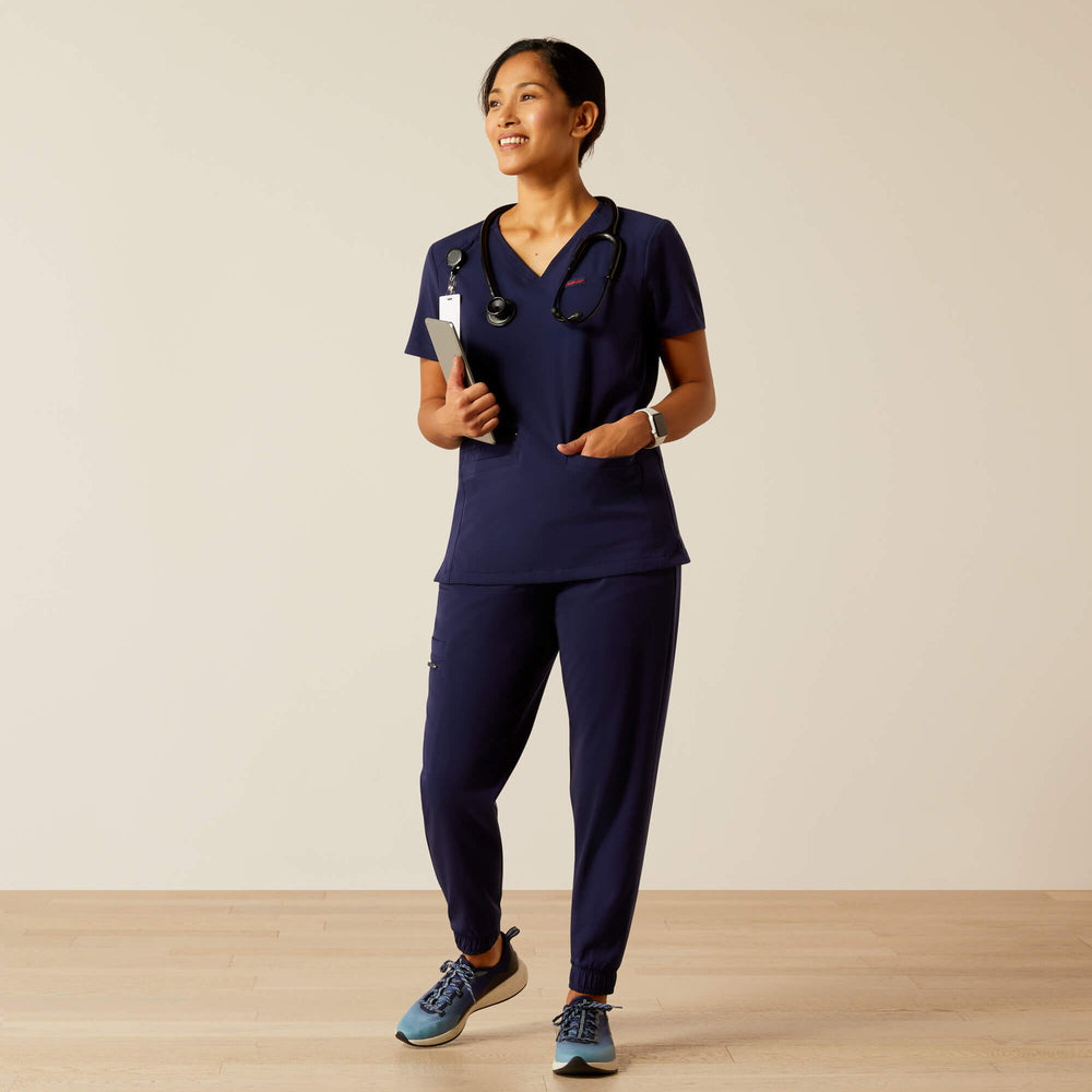 Ariat Clara 6 Pocket Scrub Top Women