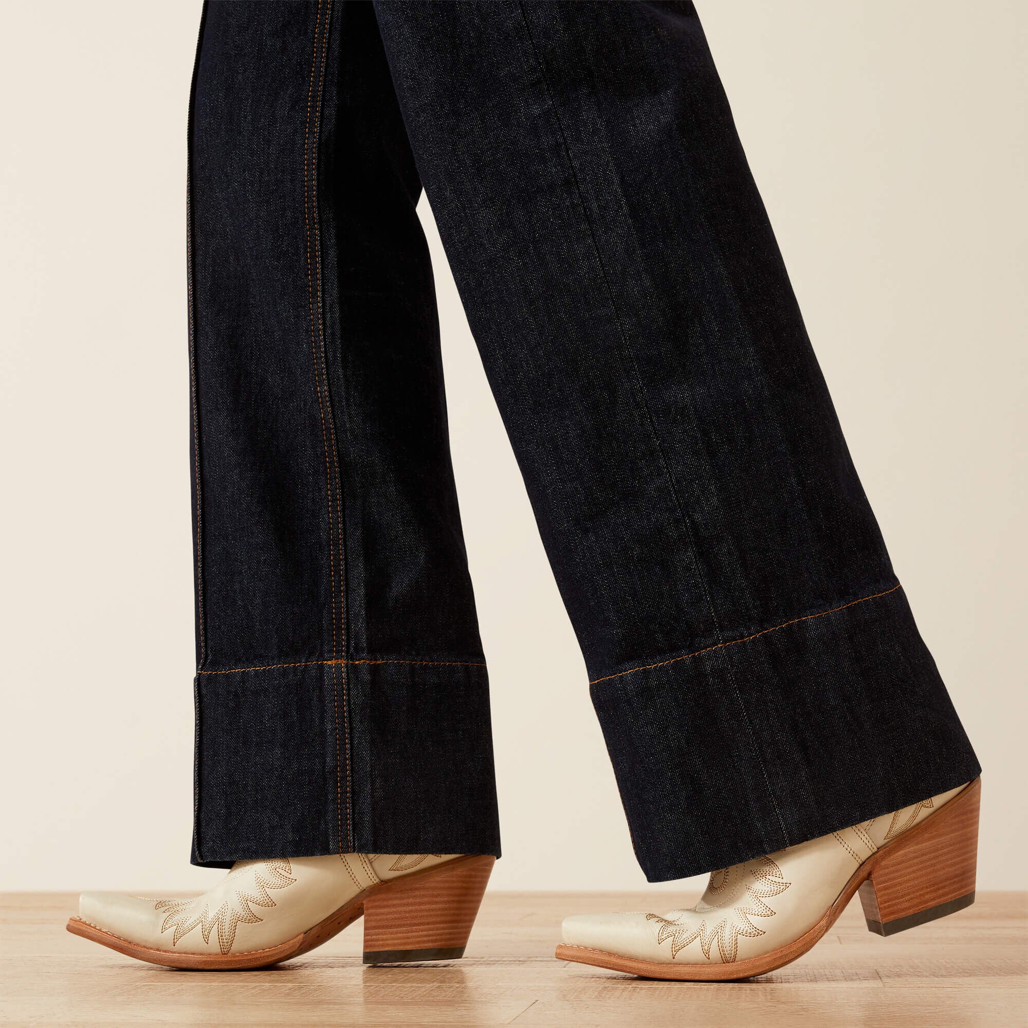 Ariat Ultra High Rise Tomboy Western Utility Wide Leg Jean Trends