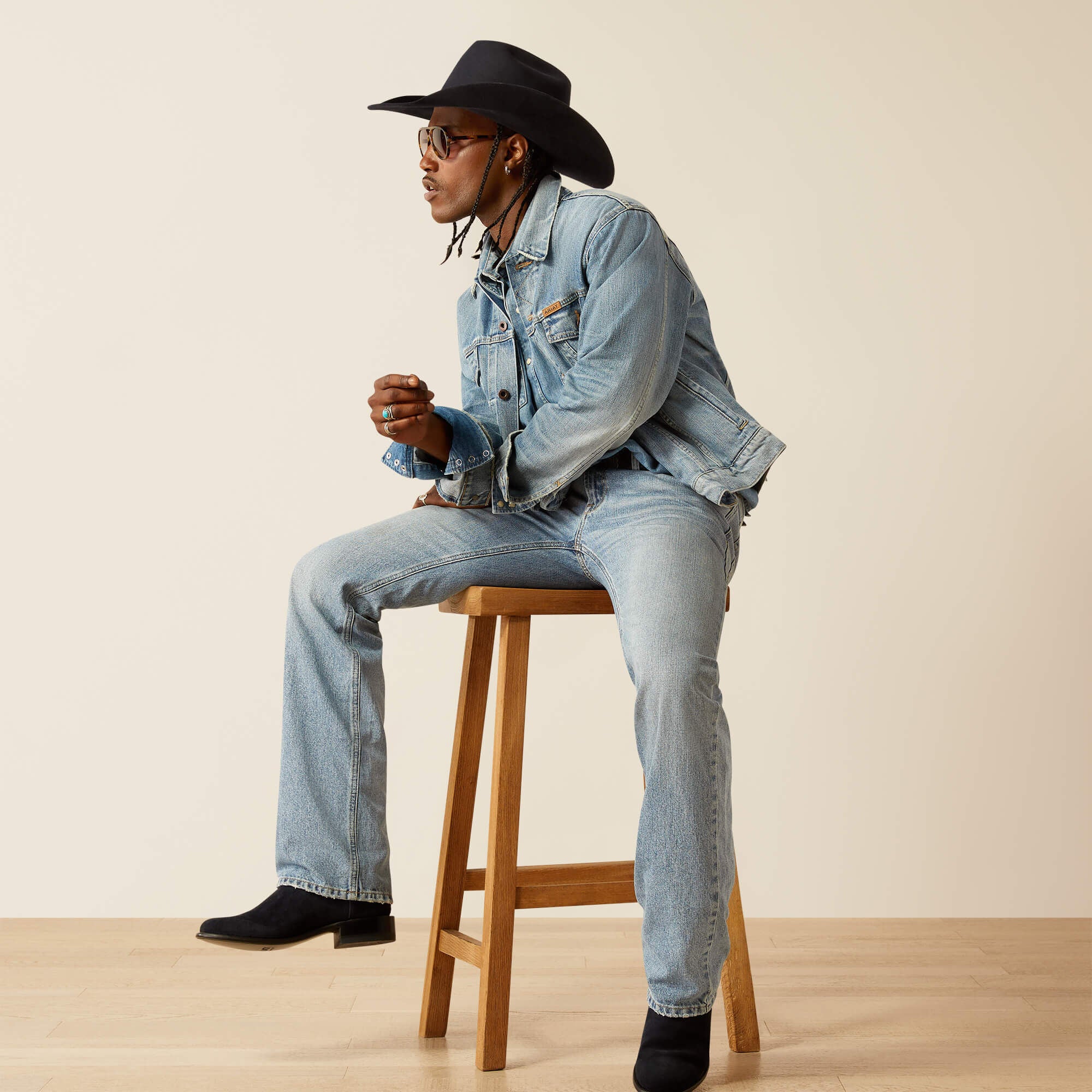 Ariat Everybody's Yellowstone Hometown Denim Jacket Trends